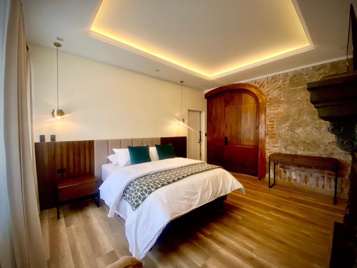 Wanderlot - Hotel Plaza Central Riobamba Bagian luar foto