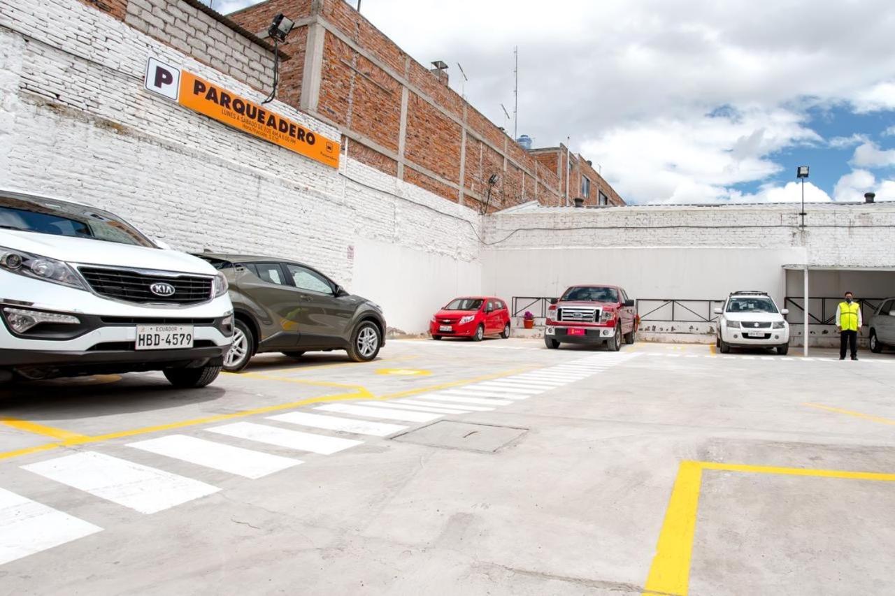 Wanderlot - Hotel Plaza Central Riobamba Bagian luar foto