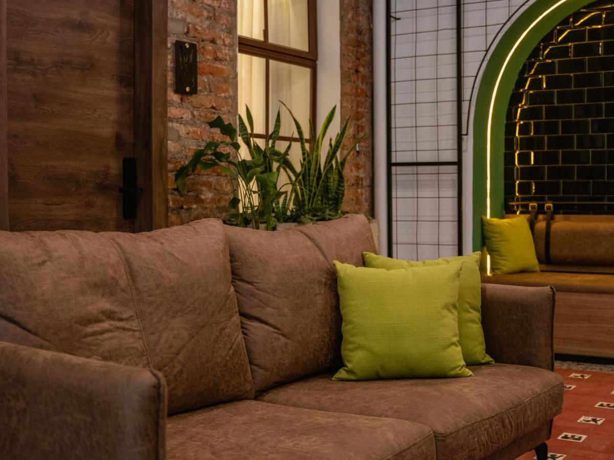 Wanderlot - Hotel Plaza Central Riobamba Bagian luar foto