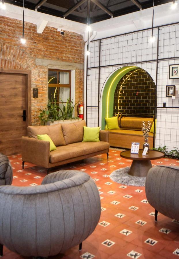 Wanderlot - Hotel Plaza Central Riobamba Bagian luar foto